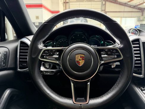 Used 2016 Porsche Cayenne Diesel AWD/4WD image 22