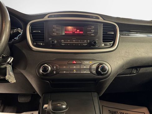 Used 2016 Kia Sorento L image 22
