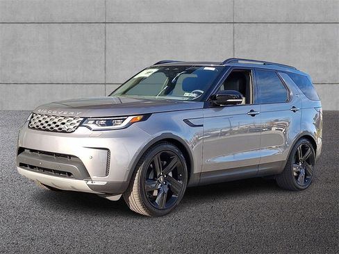 New 2025 Land Rover Discovery S image 1