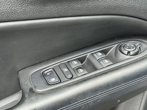 Used 2019 Jeep Compass Latitude AWD/4WD image 12
