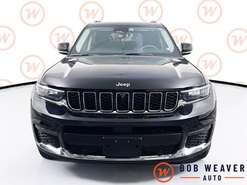 Used 2023 Jeep Grand Cherokee L Limited w/ Luxury Tech Group II image 2