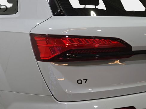 Certified 2025 Audi Q7 2.0T Premium Plus w/ Premium Plus Package image 35