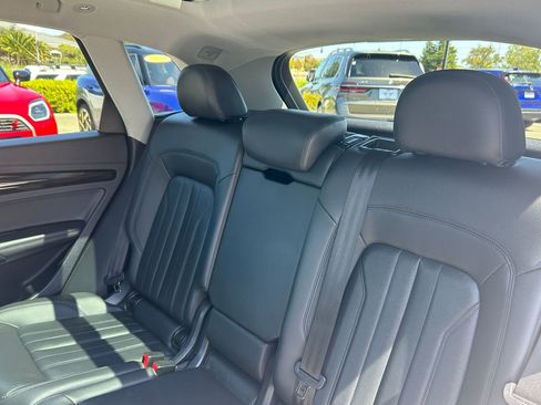 Used 2019 Audi Q5 2.0T Premium Plus w/ Premium Plus Package AWD/4WD image 32