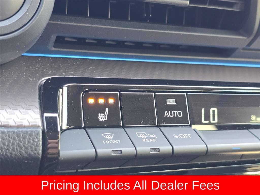 Used 2024 Toyota Prius XLE FWD image 16
