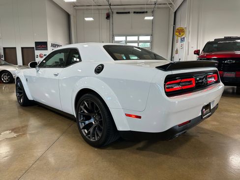 Used 2022 Dodge Challenger SRT Hellcat RWD image 6