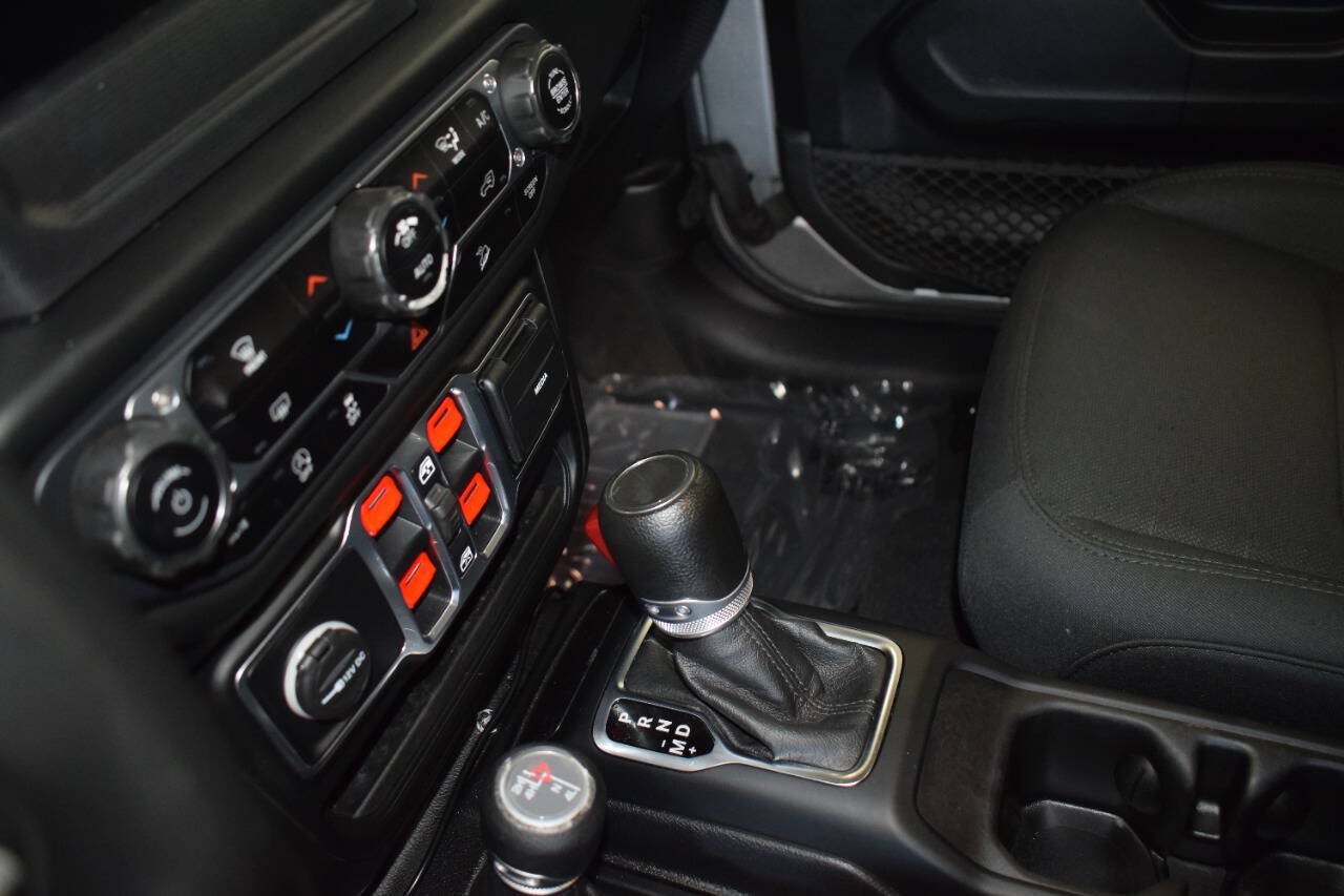 Used 2020 Jeep Wrangler Unlimited Sport AWD/4WD image 30