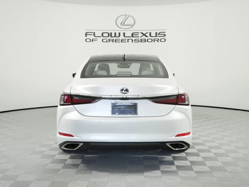 Certified 2025 Lexus ES 350 Ultra Luxury image 6