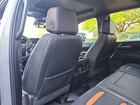 Certified 2025 GMC Sierra 2500 AT4 w/ AT4 Premium Plus Package AWD/4WD image 19