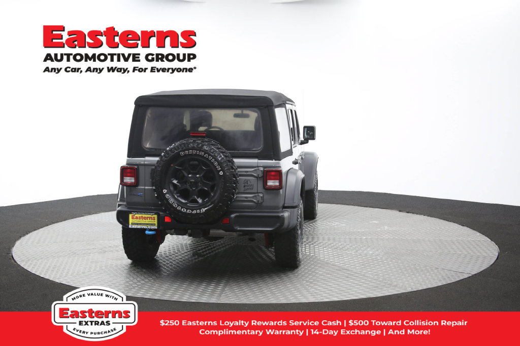 Used 2023 Jeep Wrangler Unlimited w/ Cold Weather Group AWD/4WD image 41