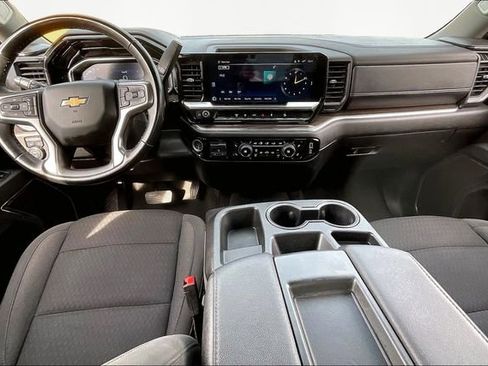 Used 2024 Chevrolet Silverado 2500 LT image 7