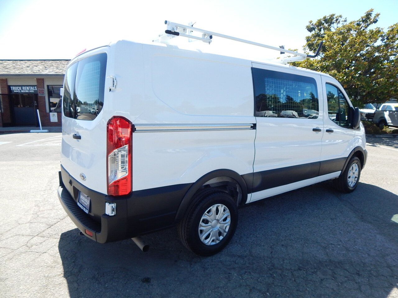 Used 2025 Ford Transit 250 Low Roof w/ Exterior Upgrade Package RWD image 8