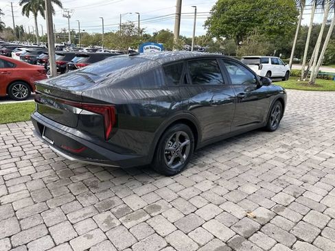 Used 2025 Kia K4 FWD image 38