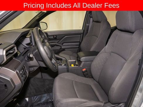 Used 2024 Toyota Tacoma SR5 AWD/4WD image 9