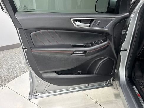 Used 2020 Ford Edge ST-Line FWD image 11