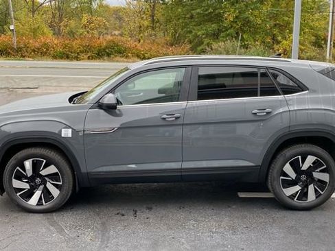 New 2026 Volkswagen Atlas Cross Sport SE AWD/4WD image 8
