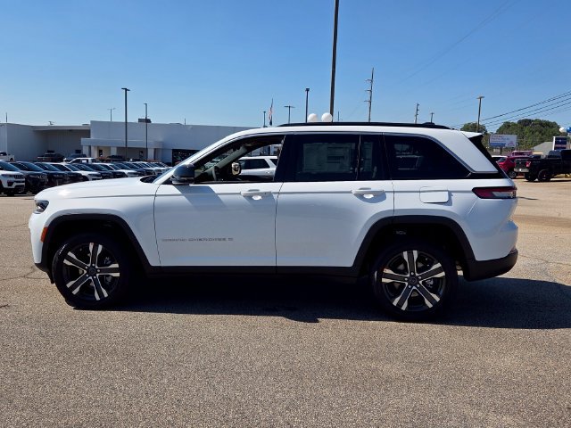New 2027 Jeep Grand Cherokee Limited AWD/4WD image 4