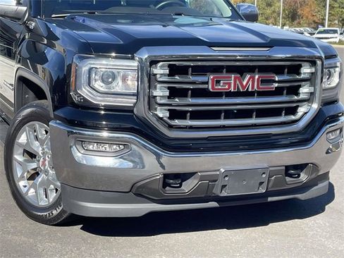 Used 2018 GMC Sierra 1500 SLT w/ SLT Premium Package image 2