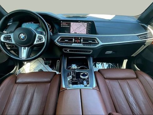 Used 2021 BMW X7 M50i AWD/4WD image 9