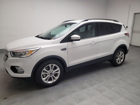 Used 2017 Ford Escape SE w/ SE Leather Comfort Package image 2