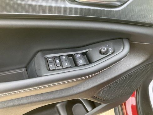 Used 2025 Jeep Grand Cherokee L Altitude image 10