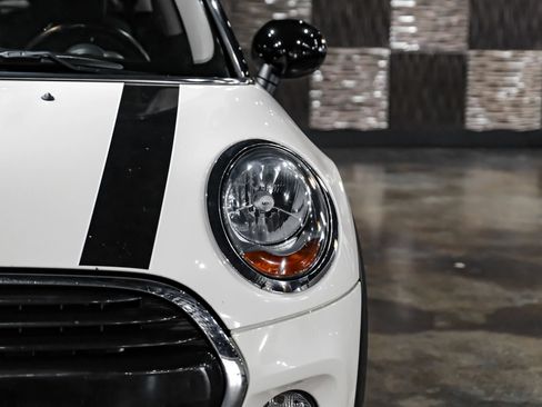 Used 2017 MINI Cooper 2-Door Hardtop FWD image 39