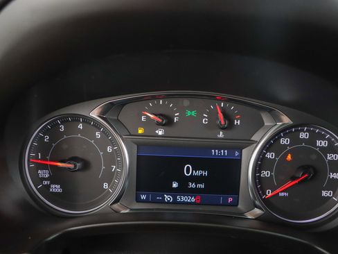 Used 2024 GMC Terrain SLT AWD/4WD image 15