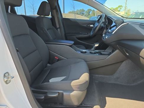 Used 2023 Chevrolet Malibu LT image 15