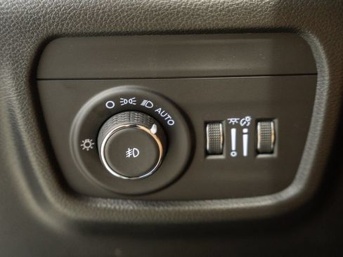 Used 2024 Jeep Grand Cherokee Summit AWD/4WD image 53