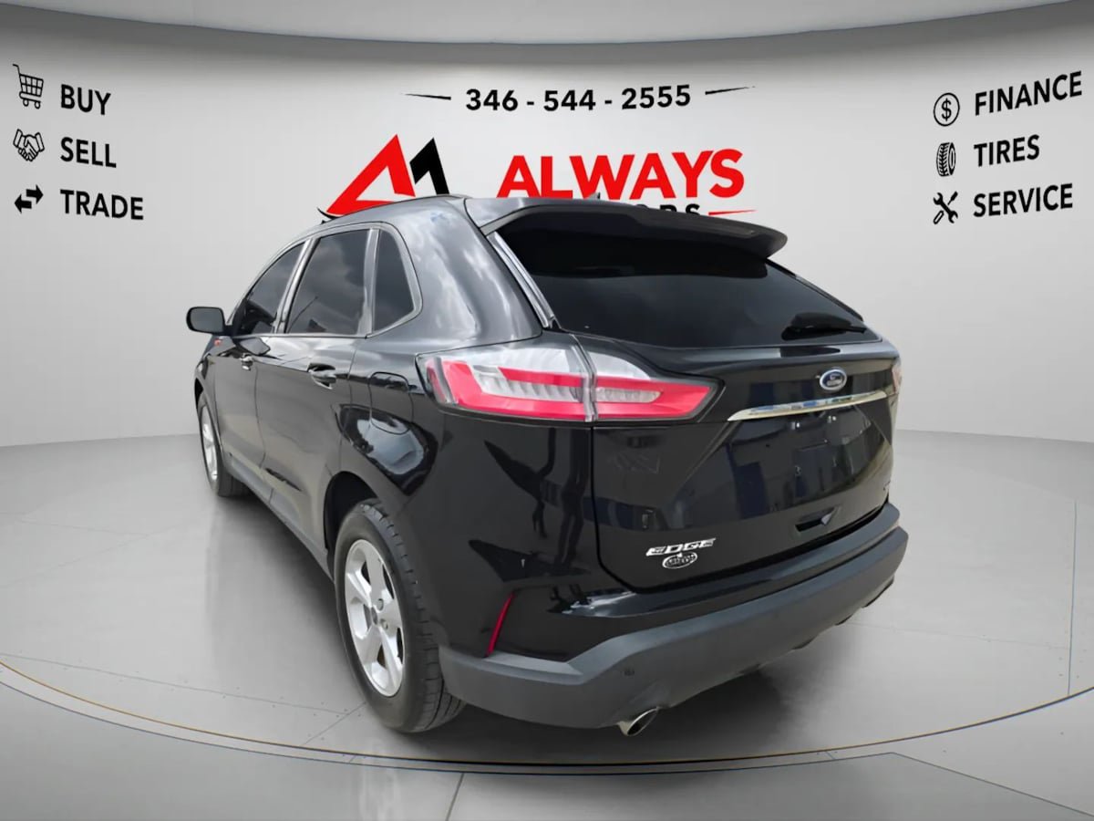 Used 2020 Ford Edge SE FWD image 14