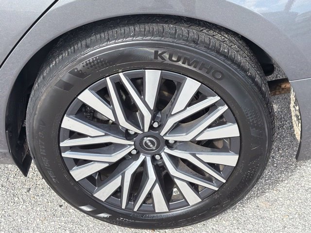 Used 2025 Nissan Altima 2.5 SV FWD image 16