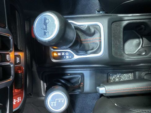 Used 2020 Jeep Wrangler Unlimited Rubicon AWD/4WD image 17