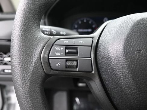 Used 2025 Honda Accord SE image 12