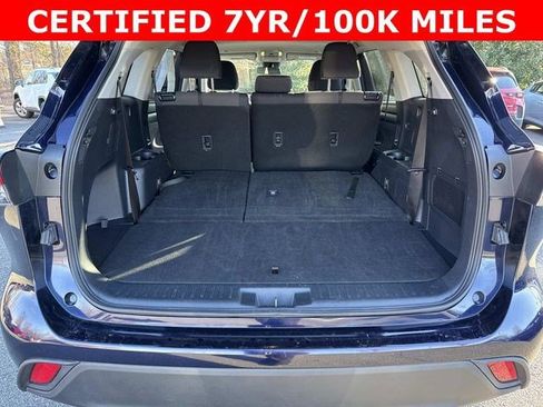 Used 2025 Toyota Highlander LE image 12