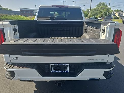 Used 2023 GMC Sierra 1500 Denali w/ Denali Reserve Package AWD/4WD image 38