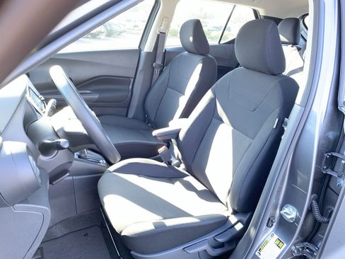 New 2025 Nissan Kicks Play S image 11