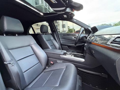 Used 2016 Mercedes-Benz E 350 Sedan w/ Premium Package image 11