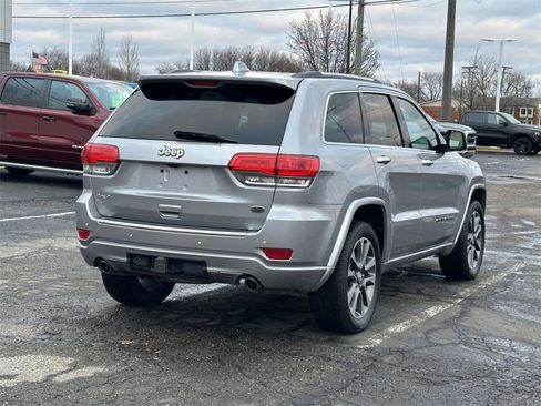 Used 2018 Jeep Grand Cherokee Overland image 4