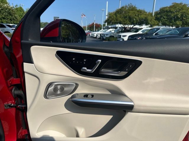 Used 2026 Mercedes-Benz GLC 300 image 39