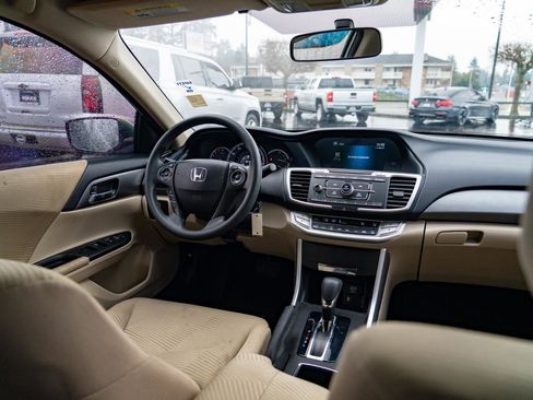 Used 2014 Honda Accord LX image 24
