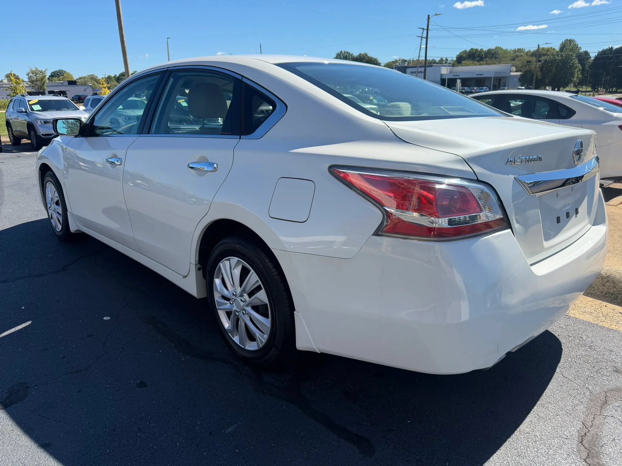 Used 2015 Nissan Altima 2.5 S w/ Power Driver Seat Package FWD image 5