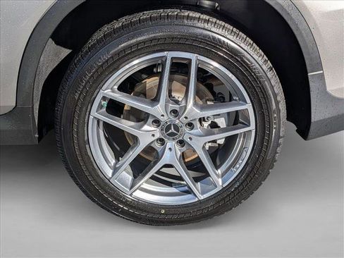 Used 2019 Mercedes-Benz GLC 300 4MATIC image 24