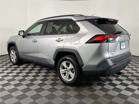 Used 2020 Toyota RAV4 XLE w/ Convenience Package AWD/4WD image 2