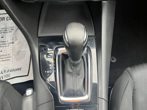 Used 2015 MAZDA MAZDA3 i Sport FWD image 16