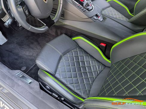 Used 2018 Lamborghini Aventador S AWD/4WD image 25
