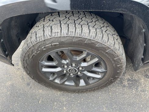 Used 2023 Toyota Tundra Platinum AWD/4WD image 7