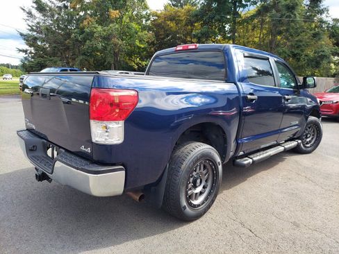 Used 2010 Toyota Tundra 4x4 CrewMax image 4