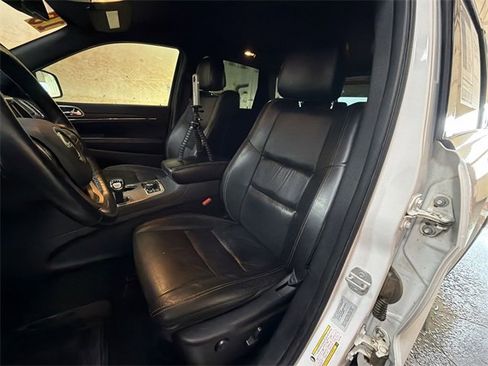 Used 2015 Jeep Grand Cherokee Limited image 11