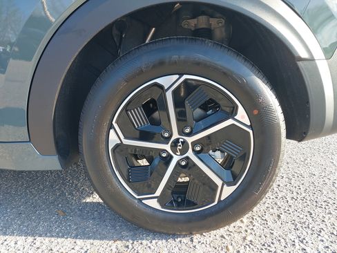 New 2026 Kia Niro EX image 33