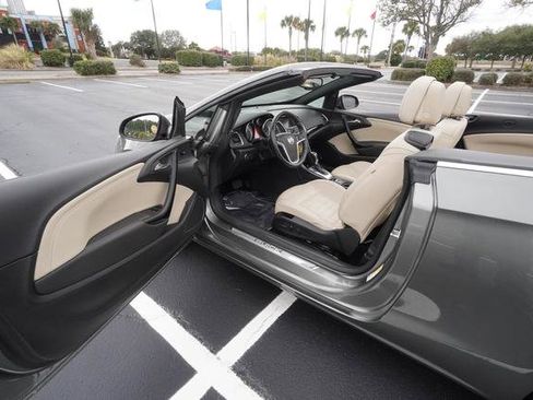 Used 2017 Buick Cascada Premium image 17