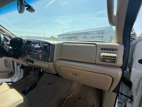 Used 2005 Ford F450 4x4 Crew Cab Super Duty image 13